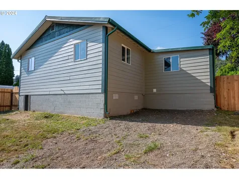 1534 Harris Street Myrtle Point OR 97458