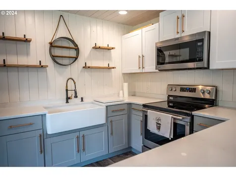 1534 Harris Street Myrtle Point OR 97458
