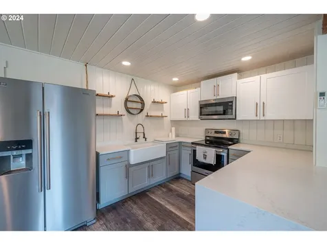 1534 Harris Street Myrtle Point OR 97458