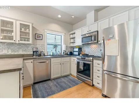 5239 NE 31st Avenue Portland OR 97211