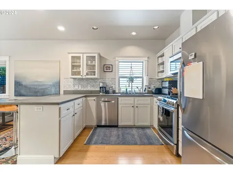 5239 NE 31st Avenue Portland OR 97211
