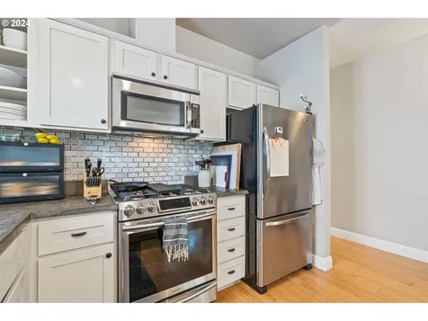 5239 NE 31st Avenue Portland OR 97211