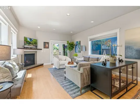 5239 NE 31st Avenue Portland OR 97211