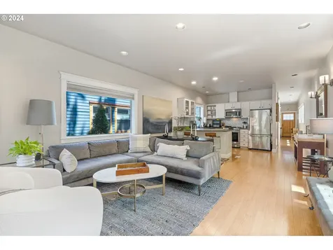 5239 NE 31st Avenue Portland OR 97211