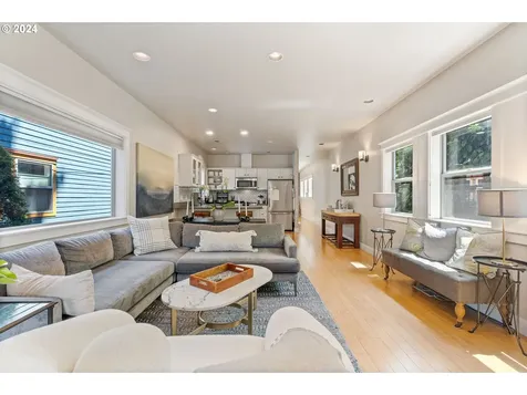 5239 NE 31st Avenue Portland OR 97211