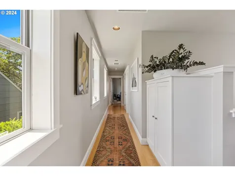 5239 NE 31st Avenue Portland OR 97211