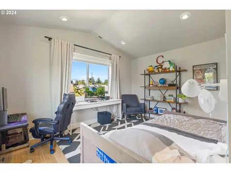 5239 NE 31st Avenue Portland OR 97211