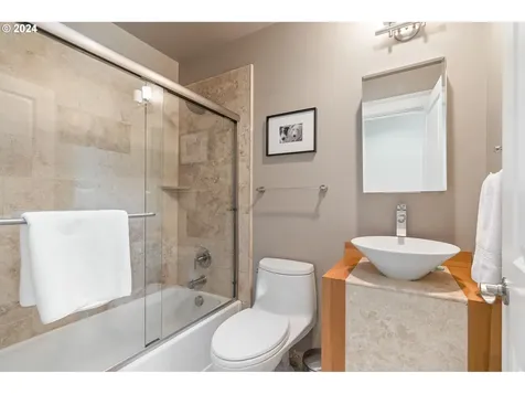 5239 NE 31st Avenue Portland OR 97211