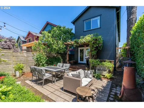 5239 NE 31st Avenue Portland OR 97211