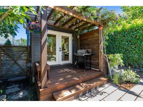 5239 NE 31st Avenue Portland OR 97211
