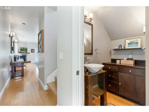 5239 NE 31st Avenue Portland OR 97211