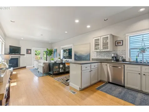 5239 NE 31st Avenue Portland OR 97211
