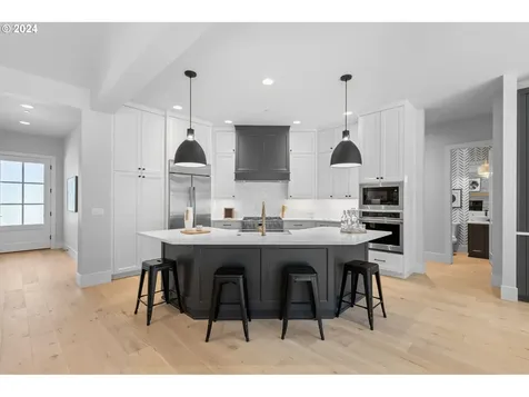 4515 SW 59th Avenue Portland OR 97221