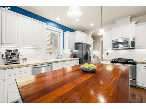 9212 NW Harvest Hill Drive Portland OR 97229
