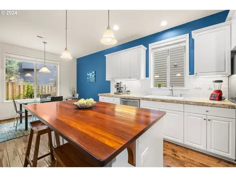9212 NW Harvest Hill Drive Portland OR 97229