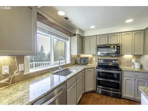 30610 Ne 245th Avenue Yacolt WA 98675