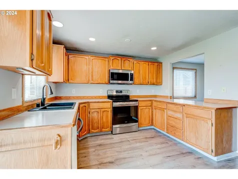 3103 Ne 166th Place Vancouver WA 98682