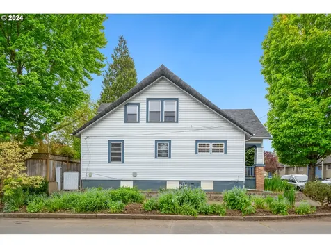 1903 Se Brooklyn Street Portland OR 97202
