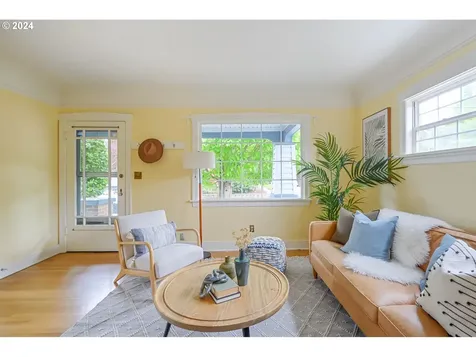 1903 Se Brooklyn Street Portland OR 97202