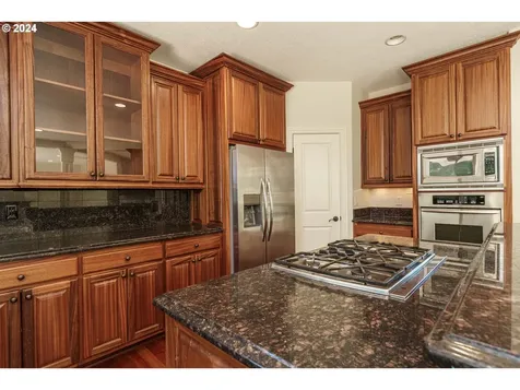 704 W S Street Washougal WA 98671