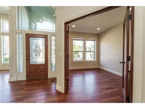 704 W S Street Washougal WA 98671