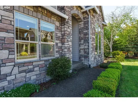 704 W S Street Washougal WA 98671