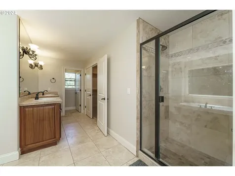 704 W S Street Washougal WA 98671