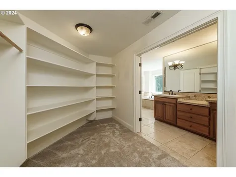 704 W S Street Washougal WA 98671