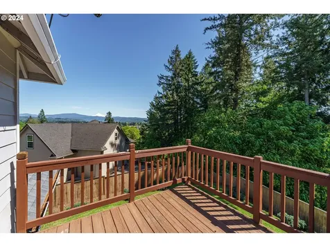 704 W S Street Washougal WA 98671