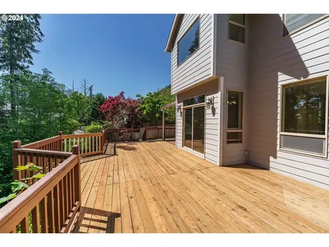 704 W S Street Washougal WA 98671
