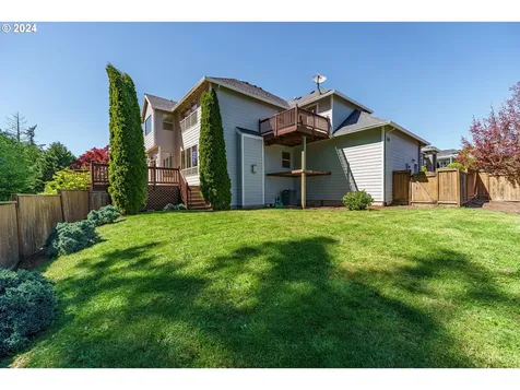 704 W S Street Washougal WA 98671