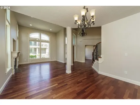 704 W S Street Washougal WA 98671