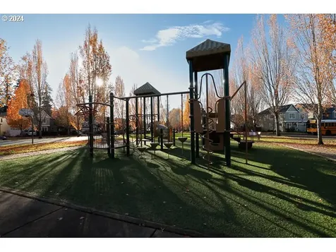 902 SE Marinette Avenue Hillsboro OR 97123