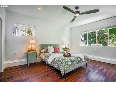 925 NW Dale Avenue Portland OR 97229