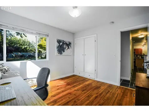 925 NW Dale Avenue Portland OR 97229