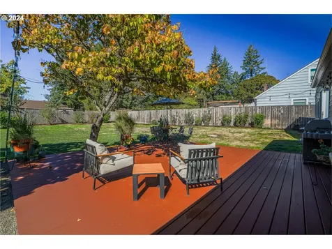 925 NW Dale Avenue Portland OR 97229