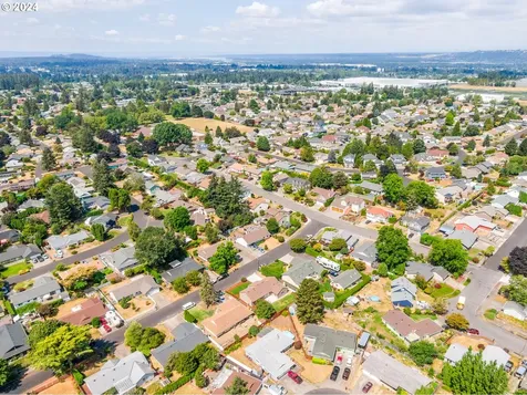 2300 Ne Elliott Avenue Gresham OR 97030