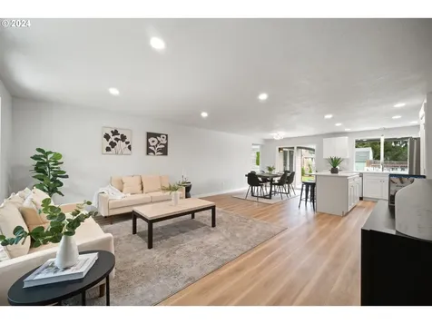 2300 Ne Elliott Avenue Gresham OR 97030