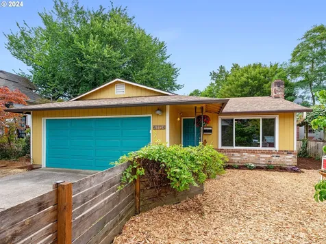 6104 Se Bush Street Portland OR 97206