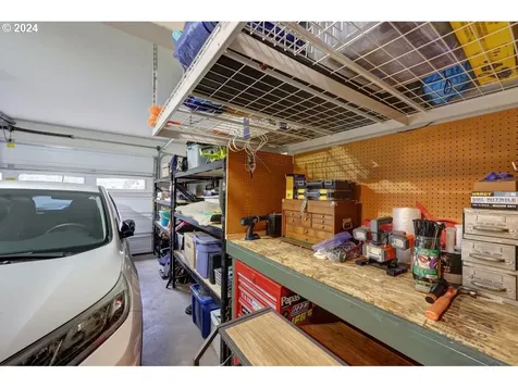 33 NW 17th Place Warrenton OR 97146
