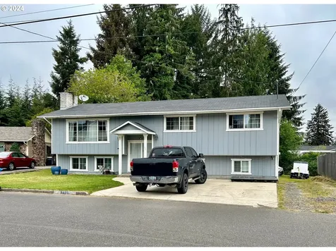 2920 Greenbriar Street Reedsport OR 97467