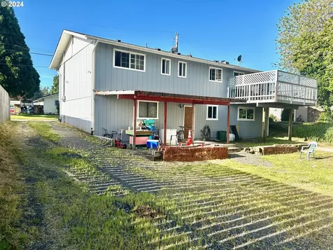 2920 Greenbriar Street Reedsport OR 97467