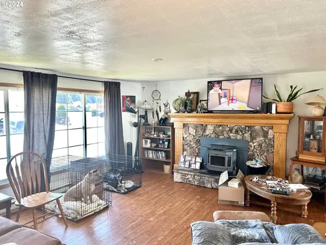 2920 Greenbriar Street Reedsport OR 97467