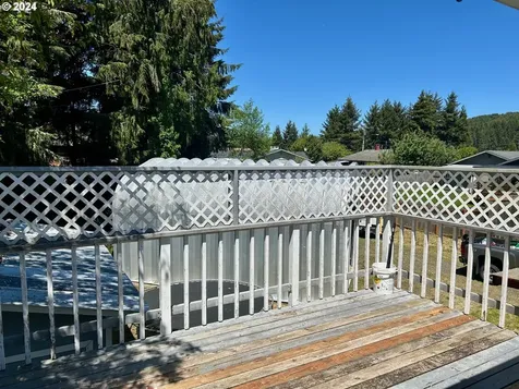 2920 Greenbriar Street Reedsport OR 97467