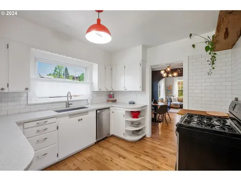 4615 Se 37th Avenue Portland OR 97202