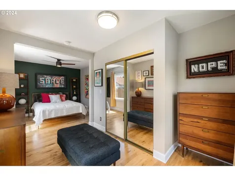 4615 Se 37th Avenue Portland OR 97202