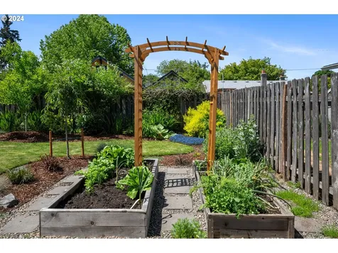 4615 Se 37th Avenue Portland OR 97202
