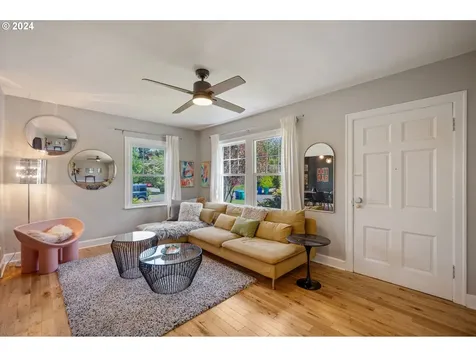 4615 Se 37th Avenue Portland OR 97202