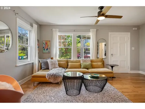 4615 Se 37th Avenue Portland OR 97202