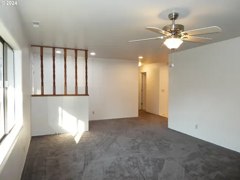 210 Nw Reed Street Winston OR 97496